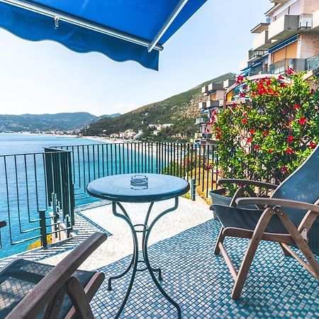 B&B Isola Dei Gabbiani Bergeggi Buitenkant foto