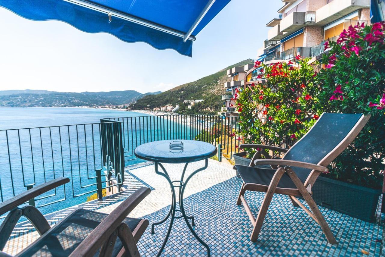 B&B Isola Dei Gabbiani Bergeggi Buitenkant foto